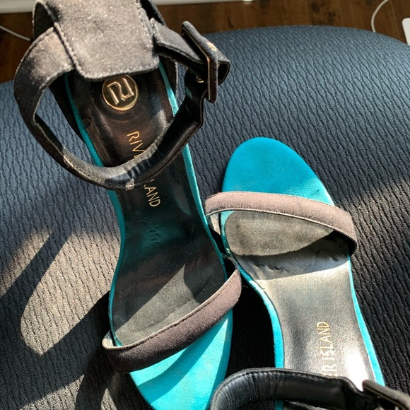 Black heeled sandals - Picture 7 of 8